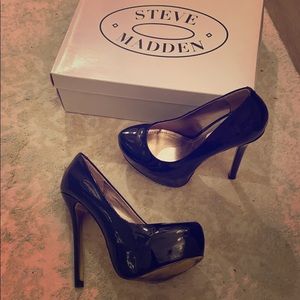 Steve Madden Platform Pumps